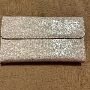 Seint wallet with magnetic side and mirror